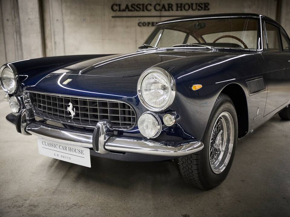 Imagen 45/90 de Ferrari 250 GT 2+2 (1963)