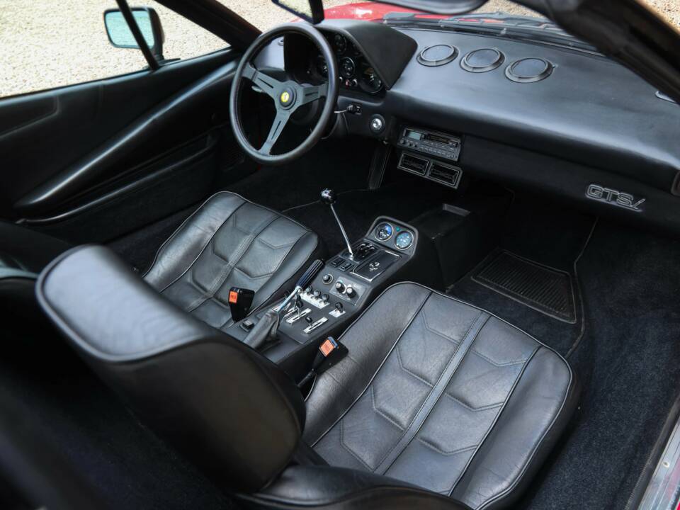 Image 25/50 de Ferrari 308 GTSi (1981)