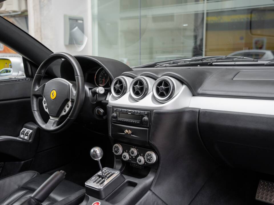 Bild 10/26 von Ferrari 612 Scaglietti (2005)