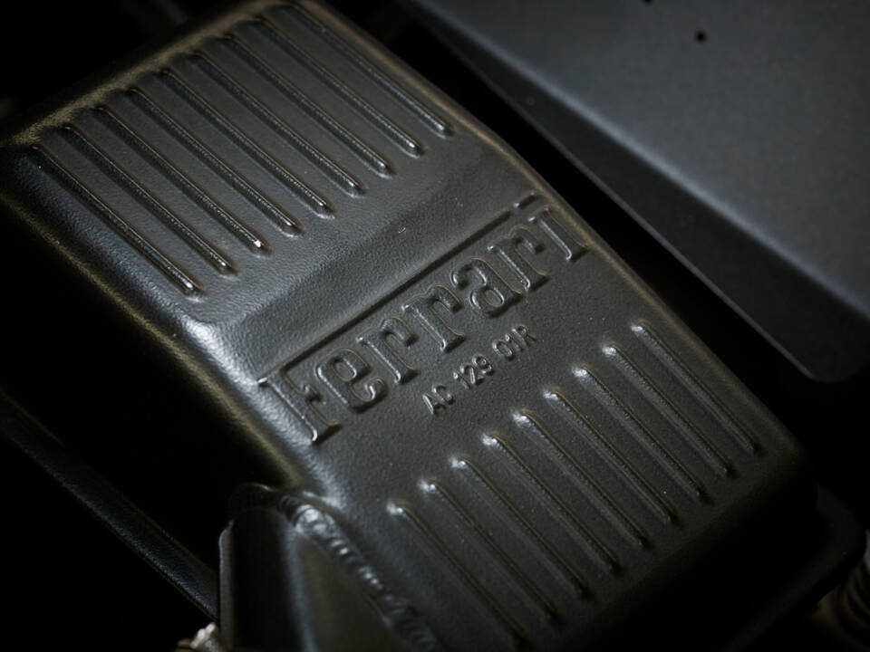 Image 88/99 of Ferrari F 355 Berlinetta (1997)