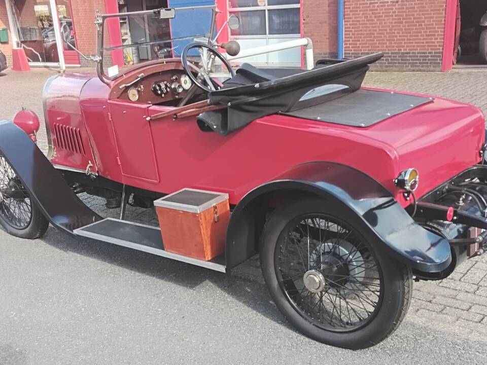 Bild 4/11 von Stoewer Typ D3 cabriolet (1924)