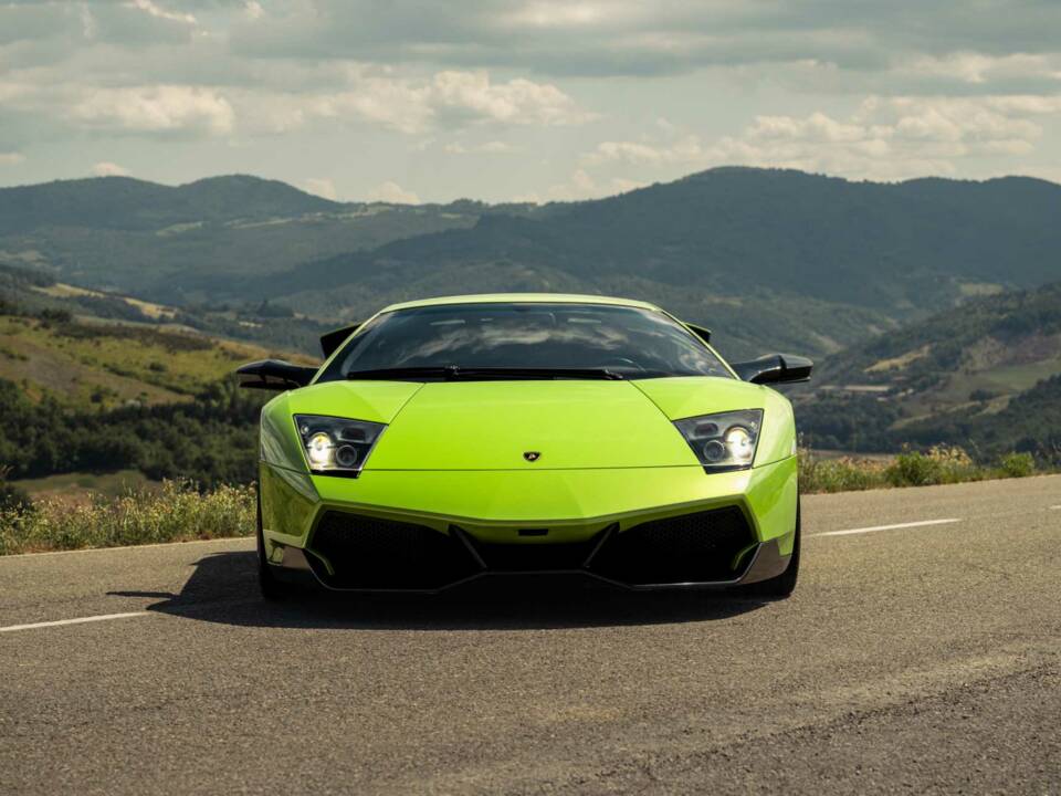 Image 2/25 de Lamborghini Murciélago LP670-4 SV (2009)