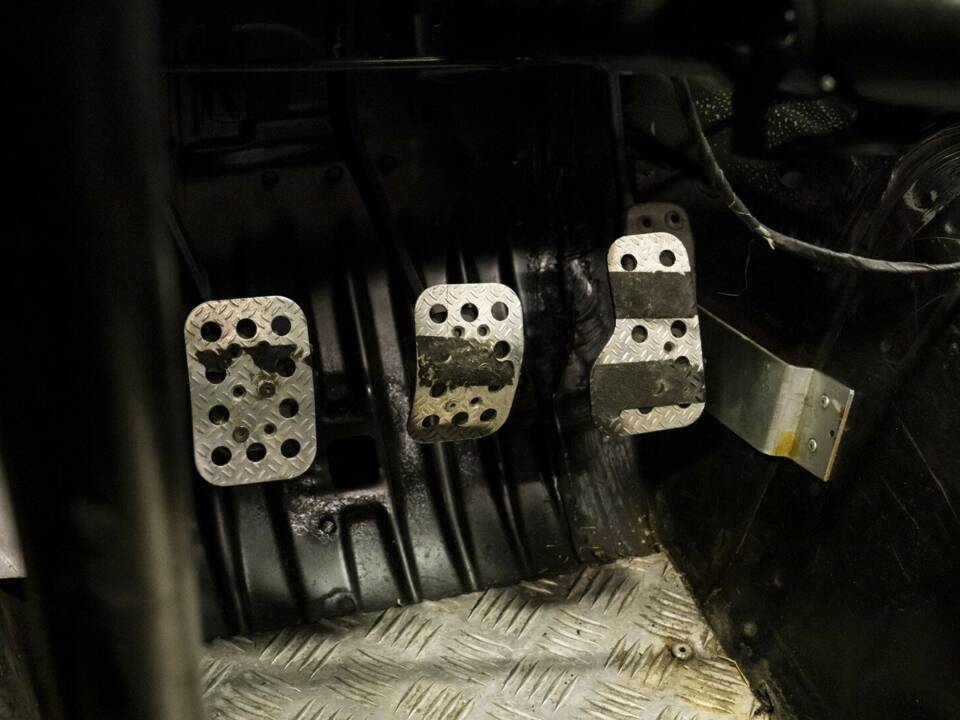 Bild 22/29 von Mazda MX-5 1.8 (2001)