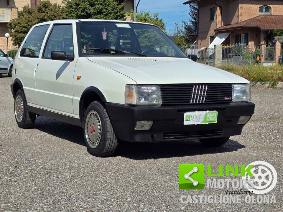 Imagen 1/10 de FIAT Uno Turbo i.e. (1987)