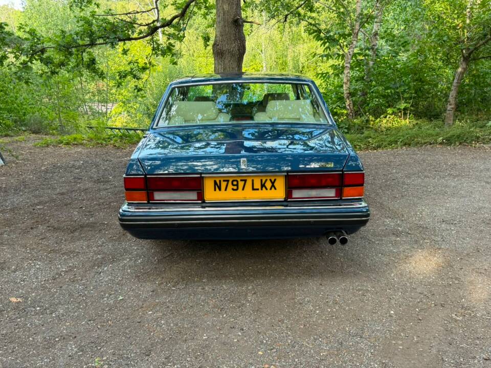 Image 12/46 of Rolls-Royce Silver Spirit III (1996)