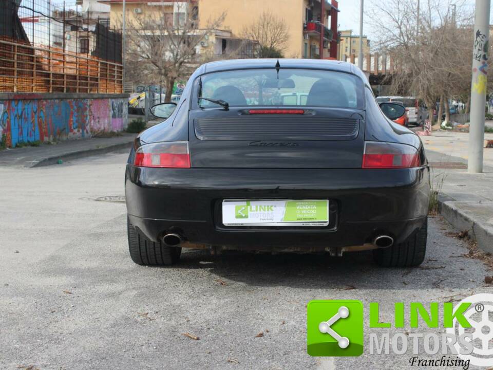 Bild 6/10 von Porsche 911 Carrera (1998)