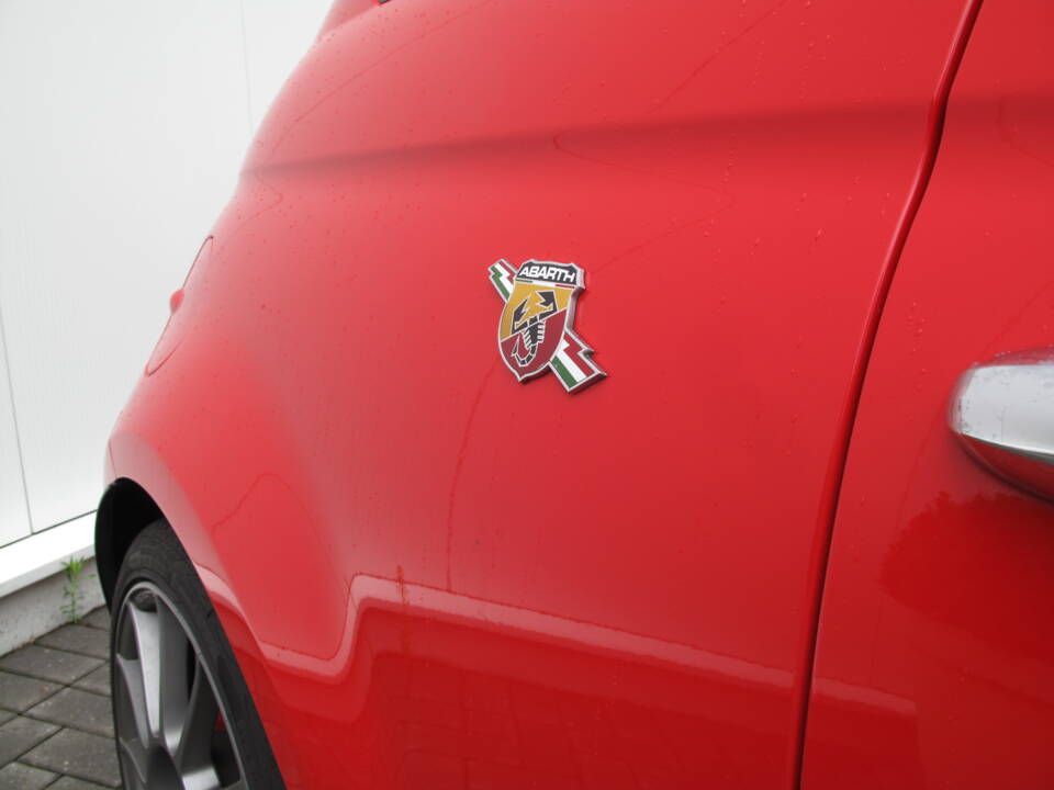 Image 10/22 de Abarth 500 Ferrari Dealers (2009)