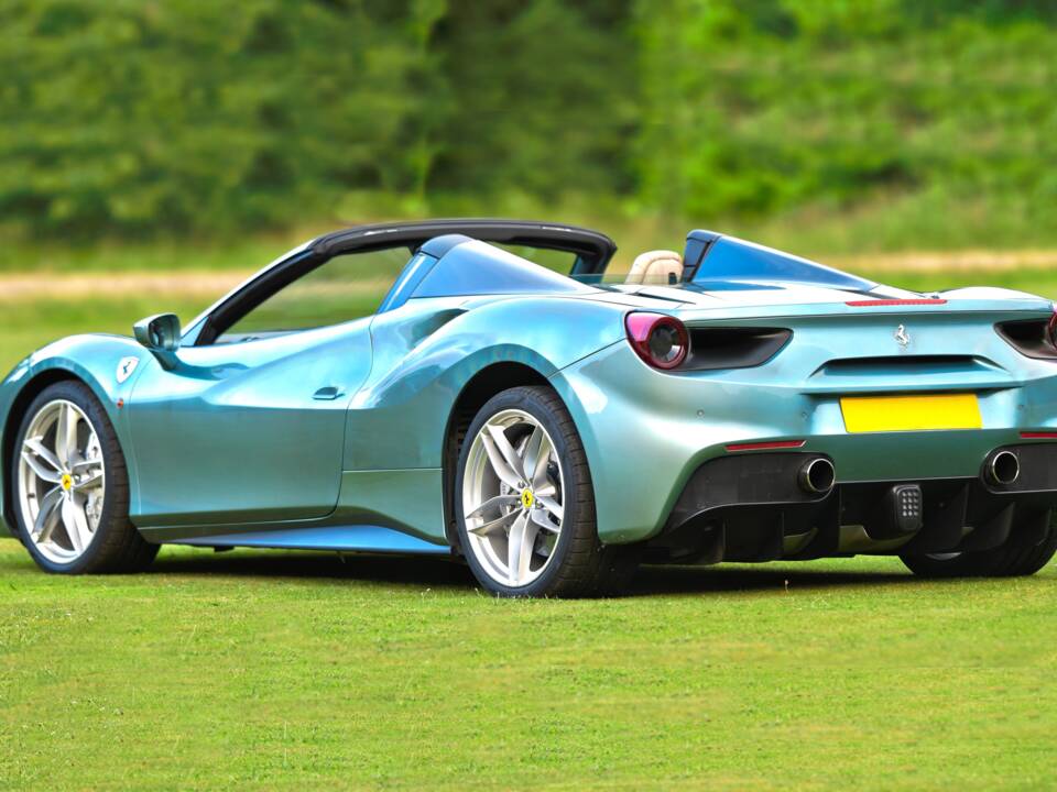 Imagen 3/24 de Ferrari 488 Spider (2017)