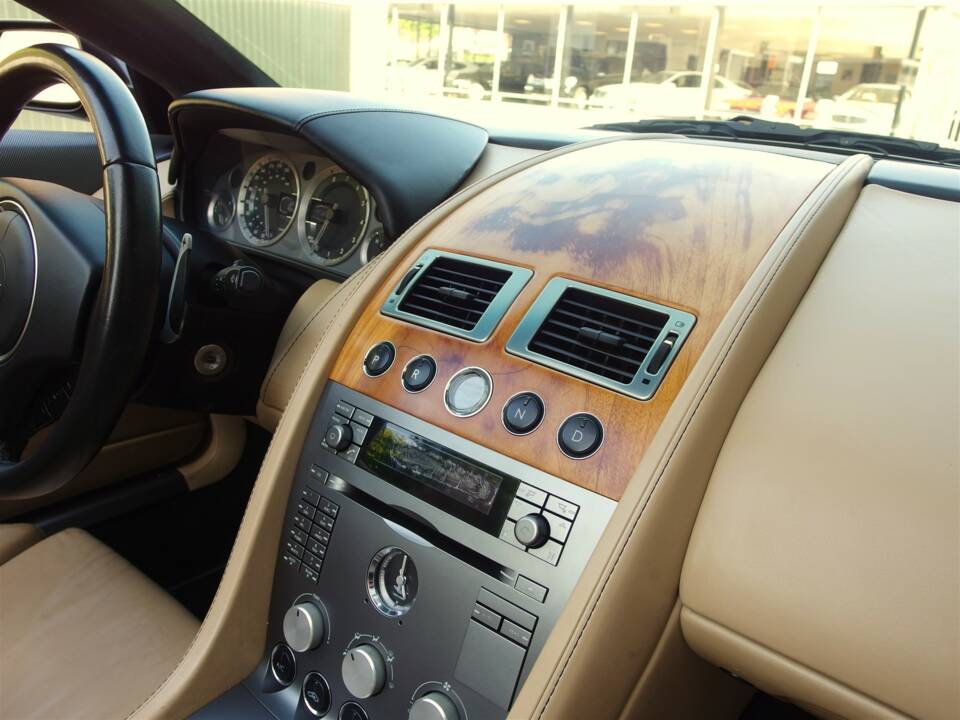 Bild 72/99 von Aston Martin DB 9 Volante (2006)