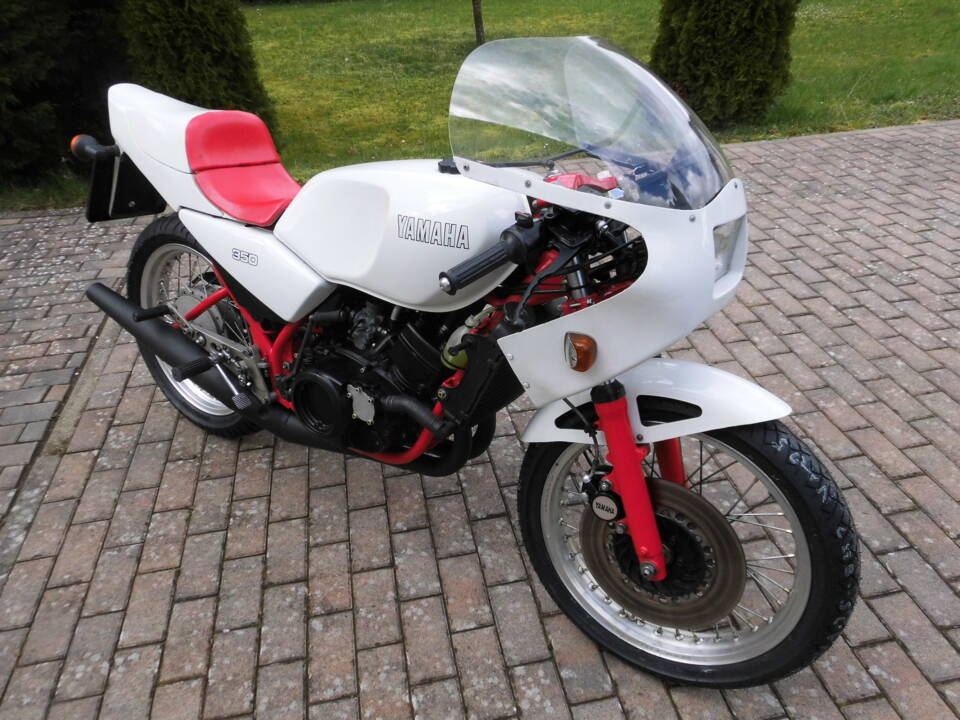 Image 6/9 of Yamaha DUMMY (1980)