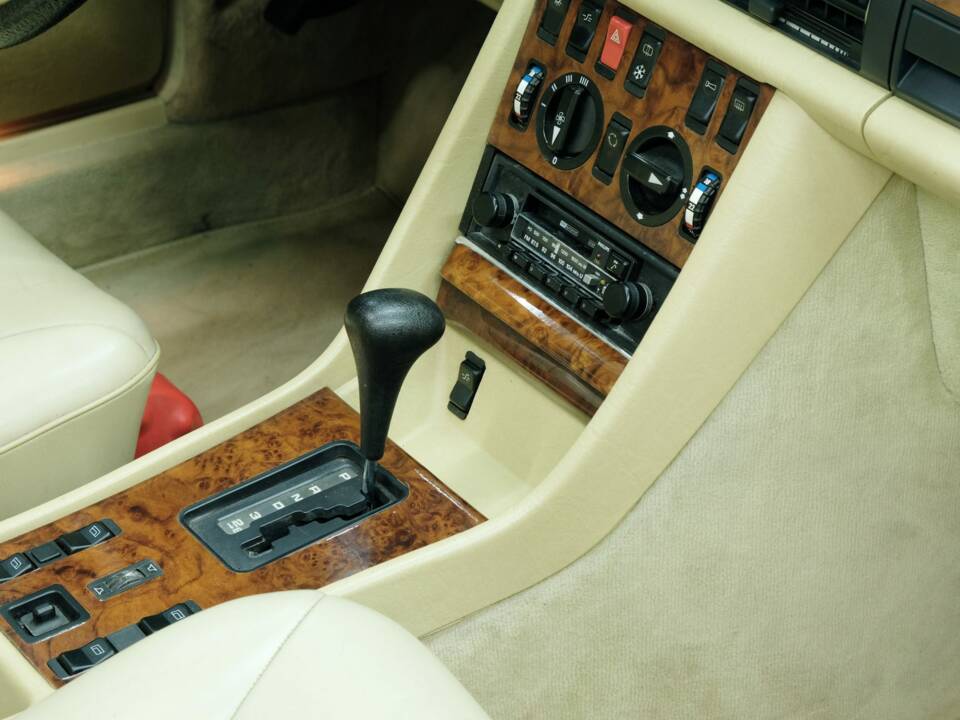 Bild 31/50 von Mercedes-Benz 500 SEL (1983)