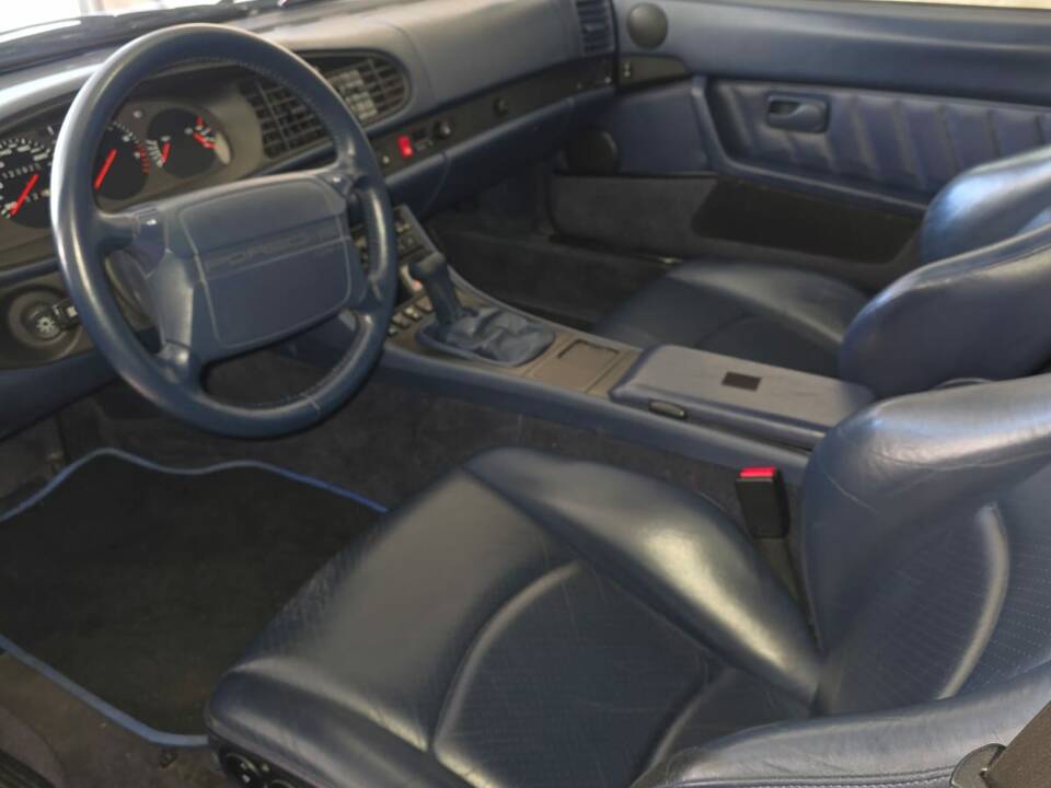 Image 13/28 of Porsche 968 (1993)