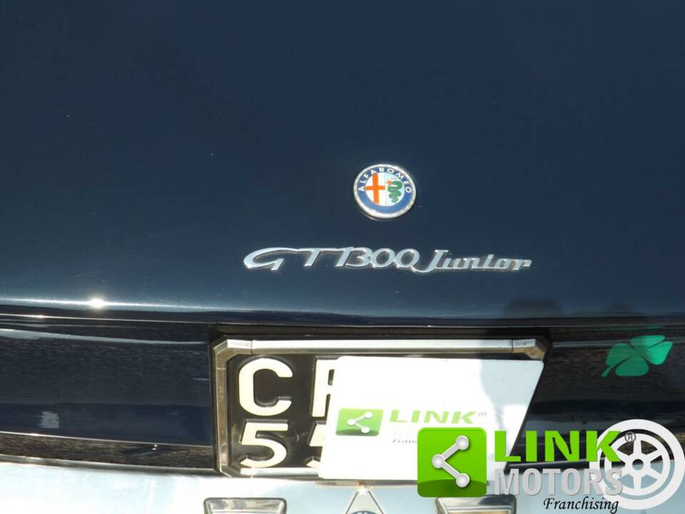 Immagine 8/10 di Alfa Romeo Giulia GT 1300 Junior (1974)