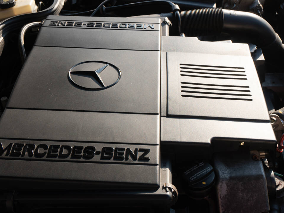 Bild 59/75 von Mercedes-Benz SL 500 (1997)