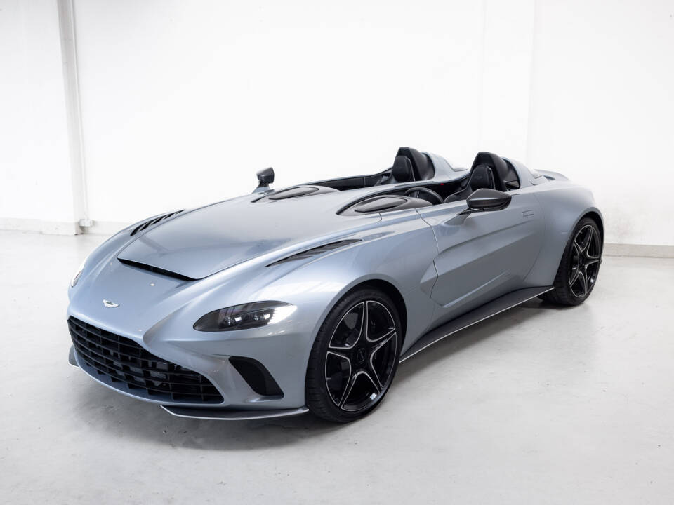 Bild 46/47 von Aston Martin V12 Speedster (2021)
