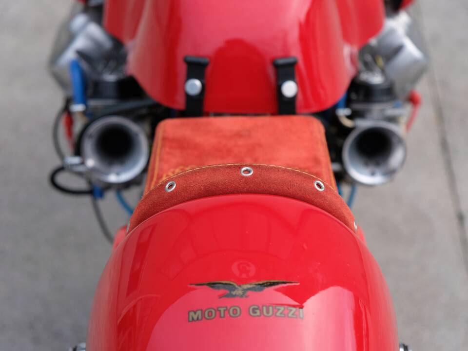 Image 27/44 of Moto Guzzi DUMMY (1972)