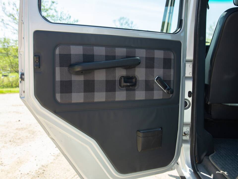 Image 28/45 of Mercedes-Benz 280 GE (LWB) (1989)