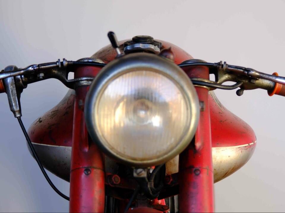 Image 25/83 of MV Agusta 175 CS Sport Disco Volante (1955)