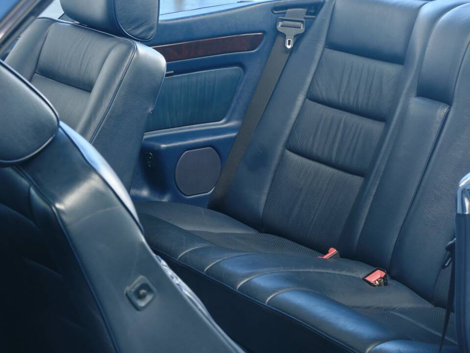 Bild 50/50 von Mercedes-Benz E 200 (1996)