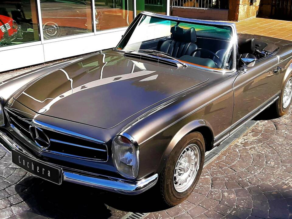 Immagine 1/16 di Mercedes-Benz 280 SL (1970)