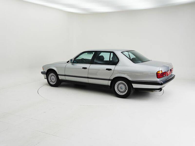 Immagine 4/15 di BMW 730i (1989)