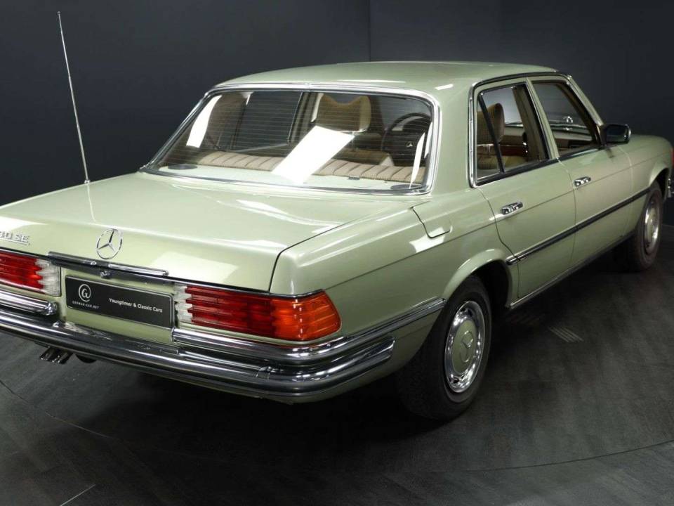 Immagine 2/30 di Mercedes-Benz 280 SE (1978)