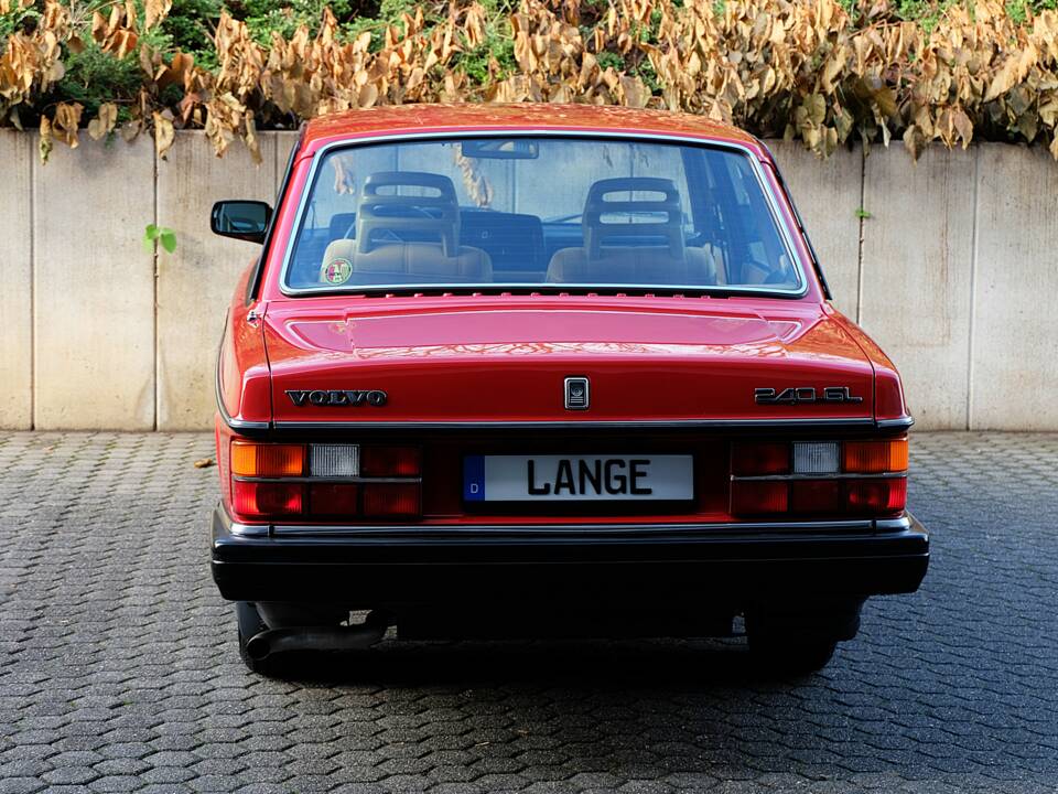 Image 5/75 de Volvo 240 (1986)