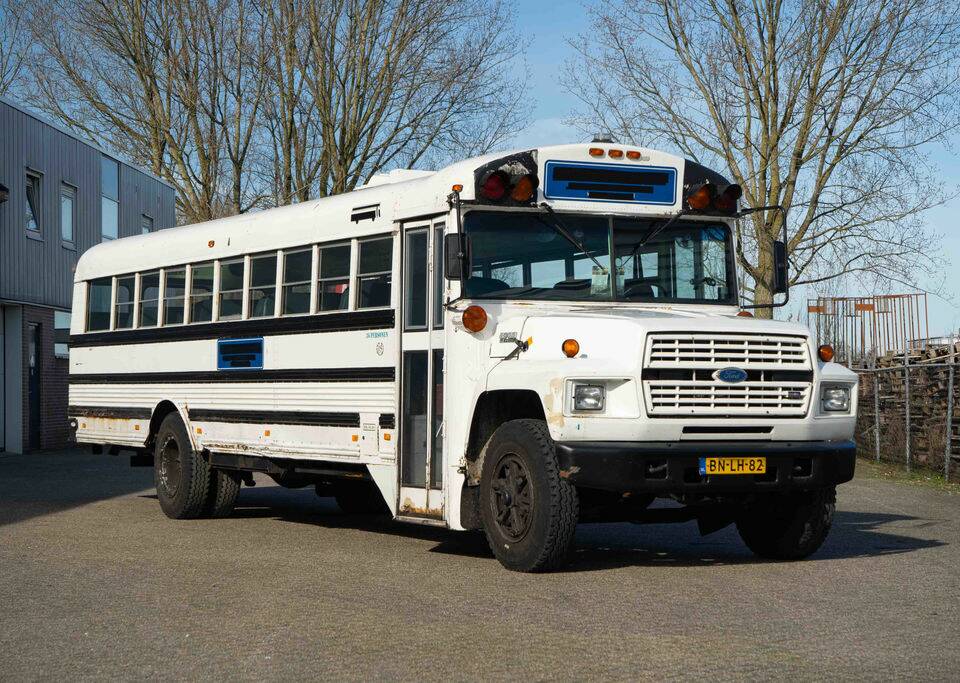 Bild 1/8 von Ford B-700 (1992)
