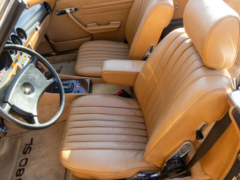 Bild 18/50 von Mercedes-Benz 380 SL (1982)