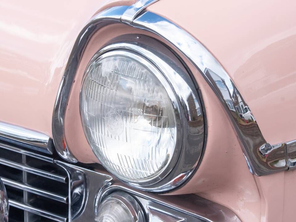 Image 31/50 of Vauxhall Cresta (1958)