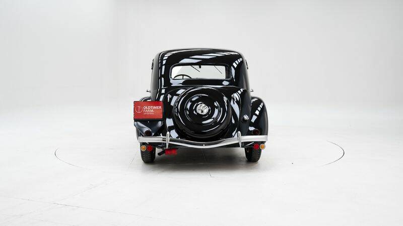 Afbeelding 7/15 van Citroën Traction Avant 11 BL Légère (1938)
