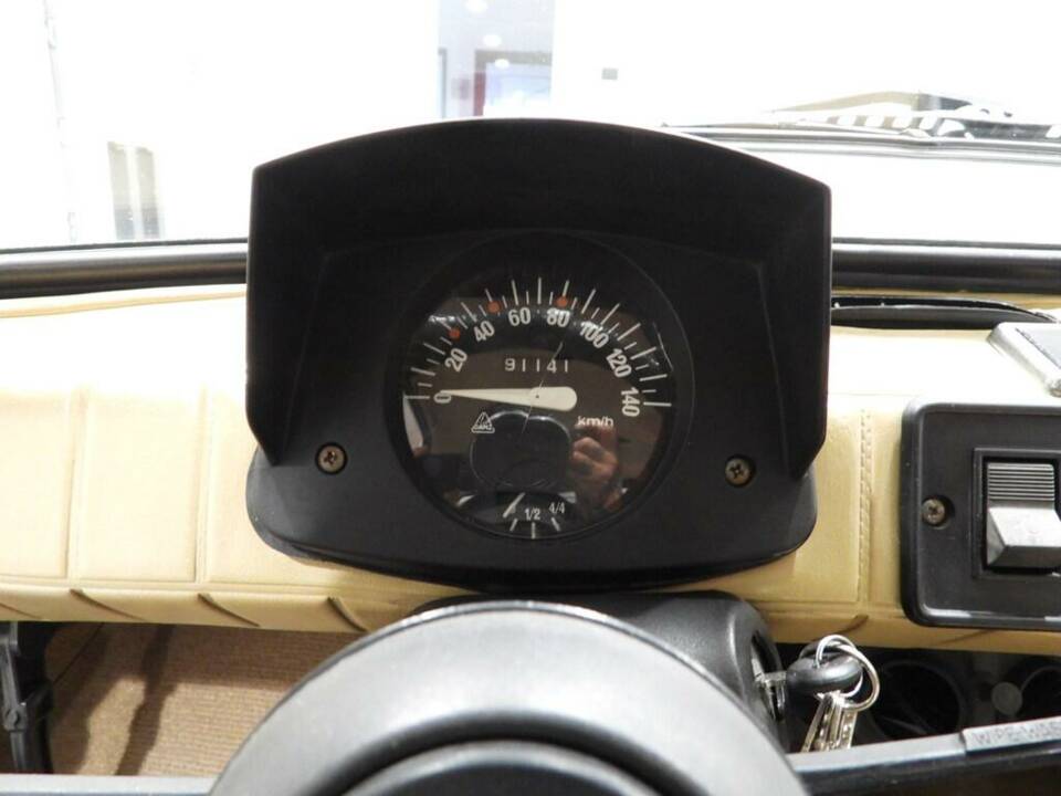 Image 7/15 de Polski FIAT 126p (1982)