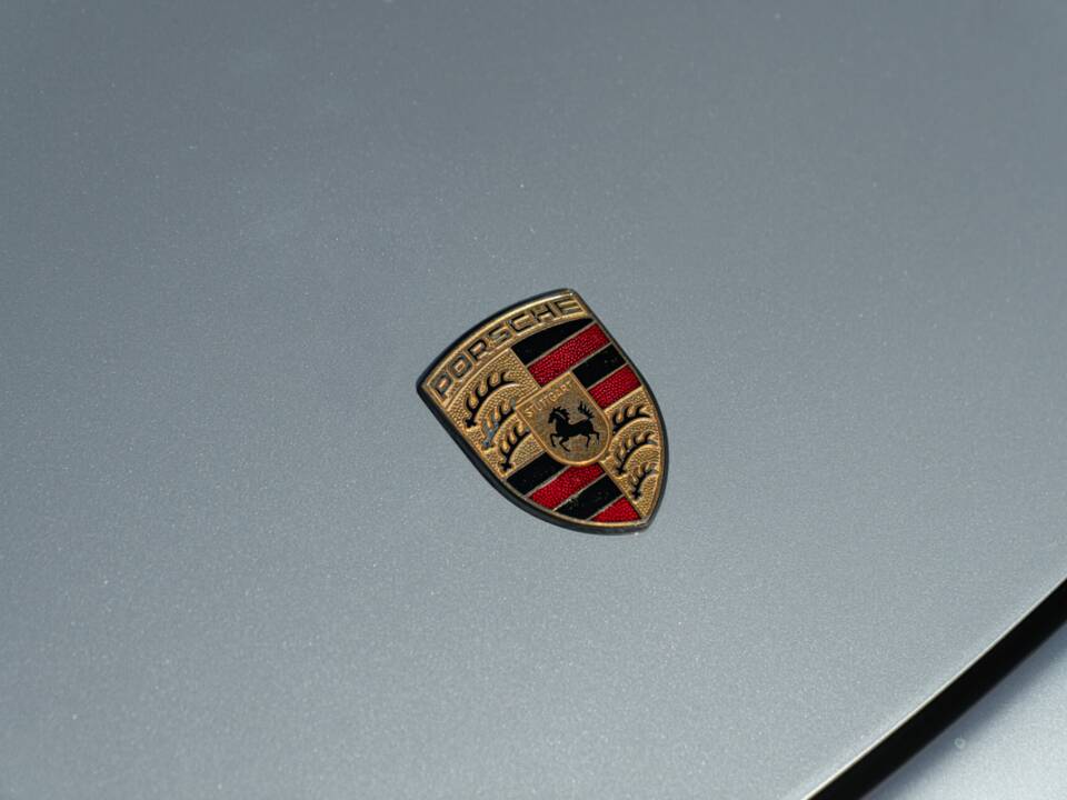 Image 11/50 of Porsche 911 Carrera 4 (1999)