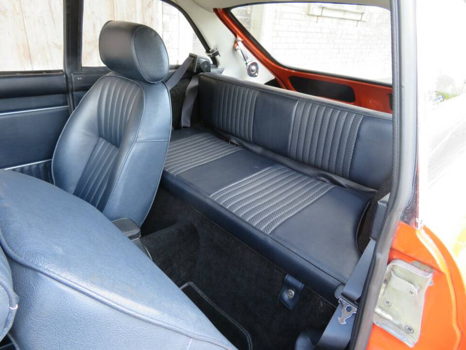 Afbeelding 8/18 van MG MGB GT (1972)