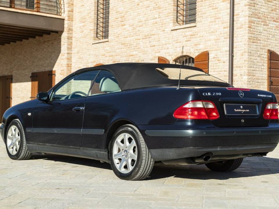 Bild 8/50 von Mercedes-Benz CLK 230 Kompressor (1999)