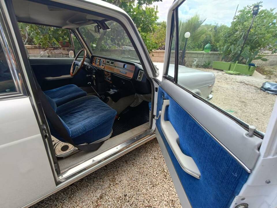 Immagine 23/50 di Lancia Flavia 2000 (1974)