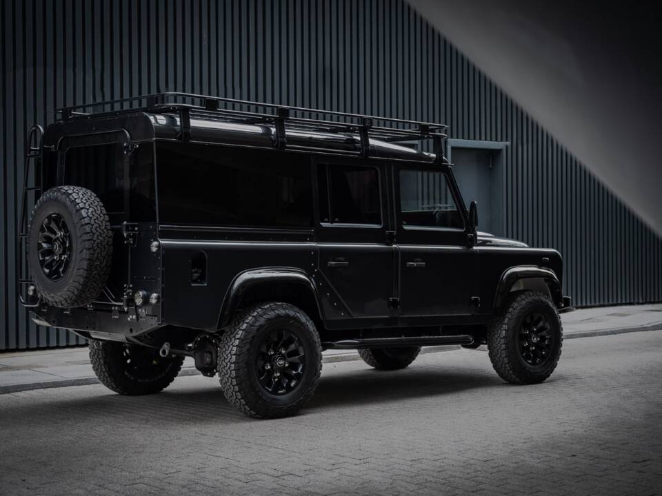 Image 38/41 of Land Rover Defender 110 (1992)