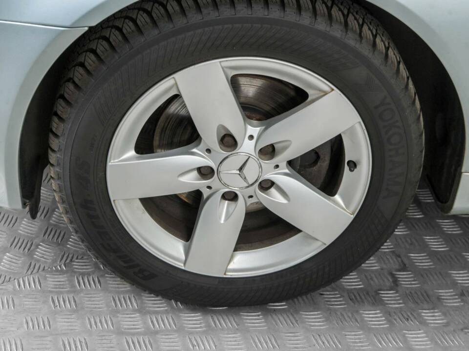 Immagine 23/50 di Mercedes-Benz SLK 200 Kompressor (2004)