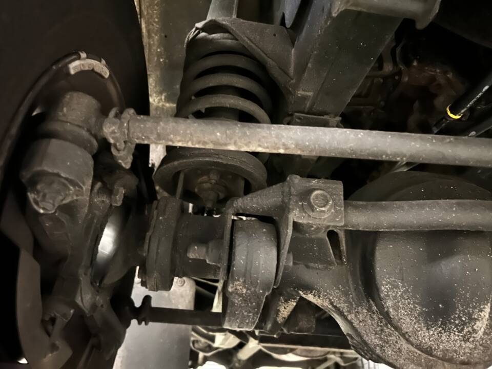 Image 24/35 of Land Rover Defender 90 (2014)