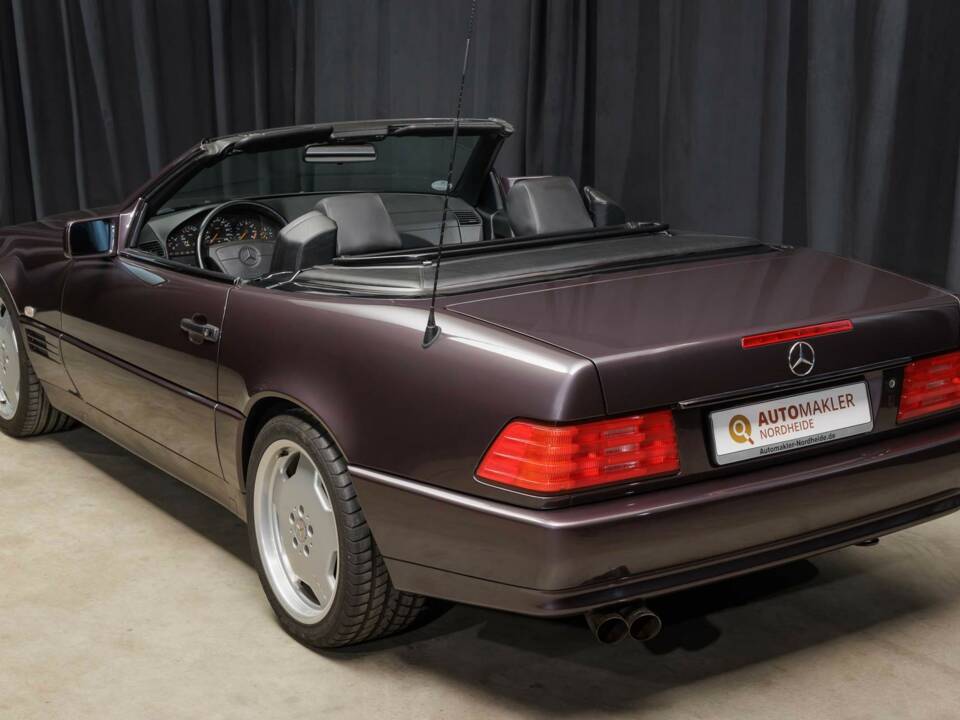 Image 34/43 of Mercedes-Benz 300 SL (1992)