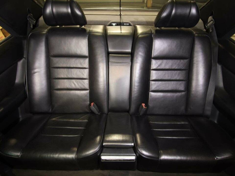 Image 16/30 of Mercedes-Benz 560 SEC (1988)