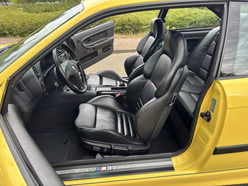 Image 25/35 de BMW M3 (1996)