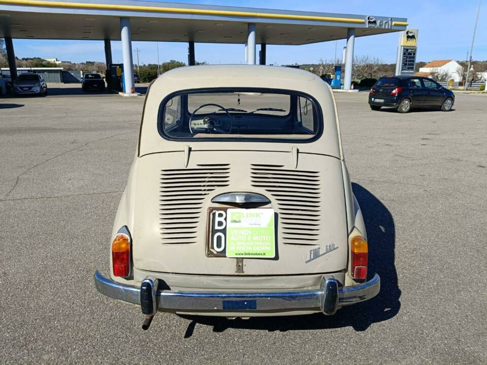 Immagine 9/44 di FIAT 600 D (1967)