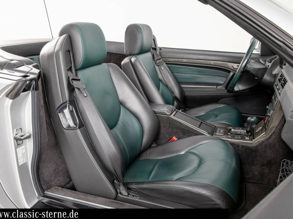 Imagen 8/15 de Mercedes-Benz SL 73 AMG (2000)