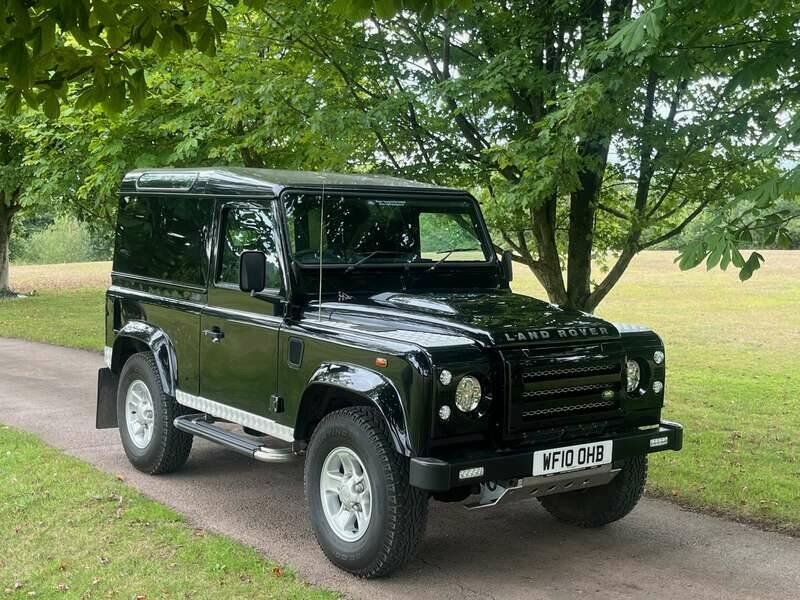 Image 9/25 of Land Rover Defender 90 TD4 (2010)