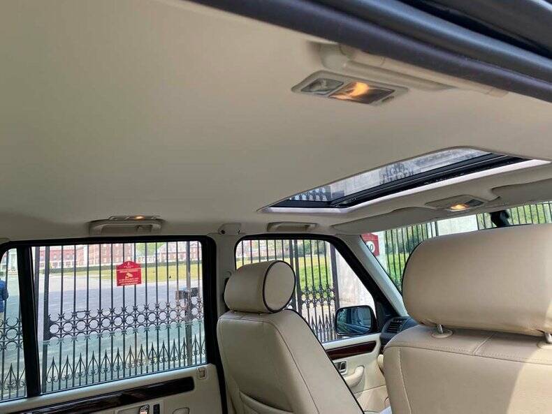 Bild 35/50 von Land Rover Range Rover 4.6 Vogue (2001)