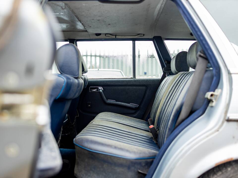 Bild 44/50 von Mercedes-Benz 280 TE (1983)