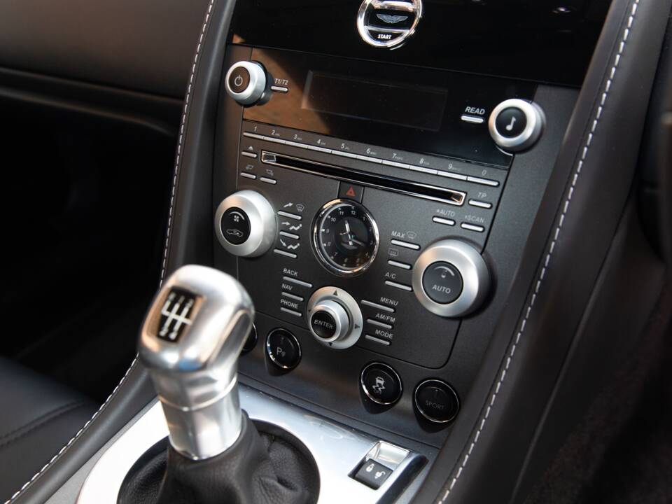 Bild 50/79 von Aston Martin V12 Vantage (2011)