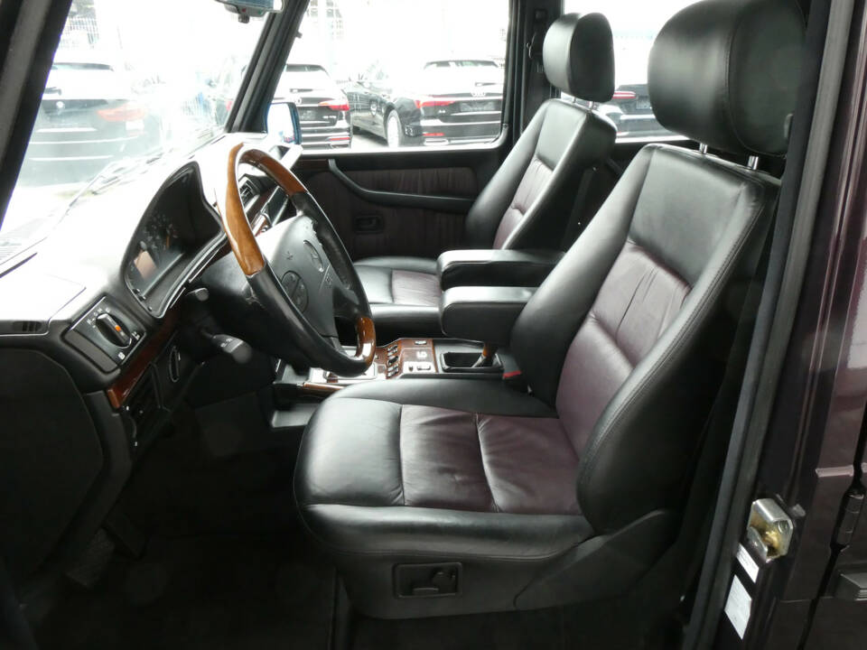 Image 9/29 de Mercedes-Benz G 500 (LWB) (1999)