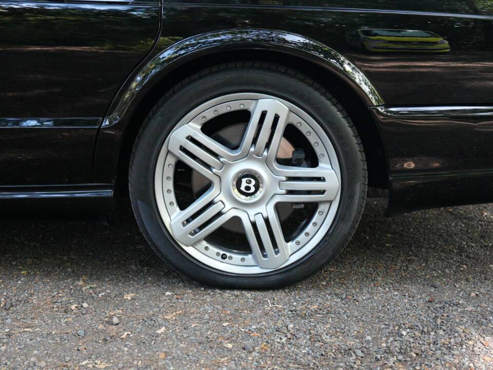 Image 34/50 of Bentley Arnage T (2004)
